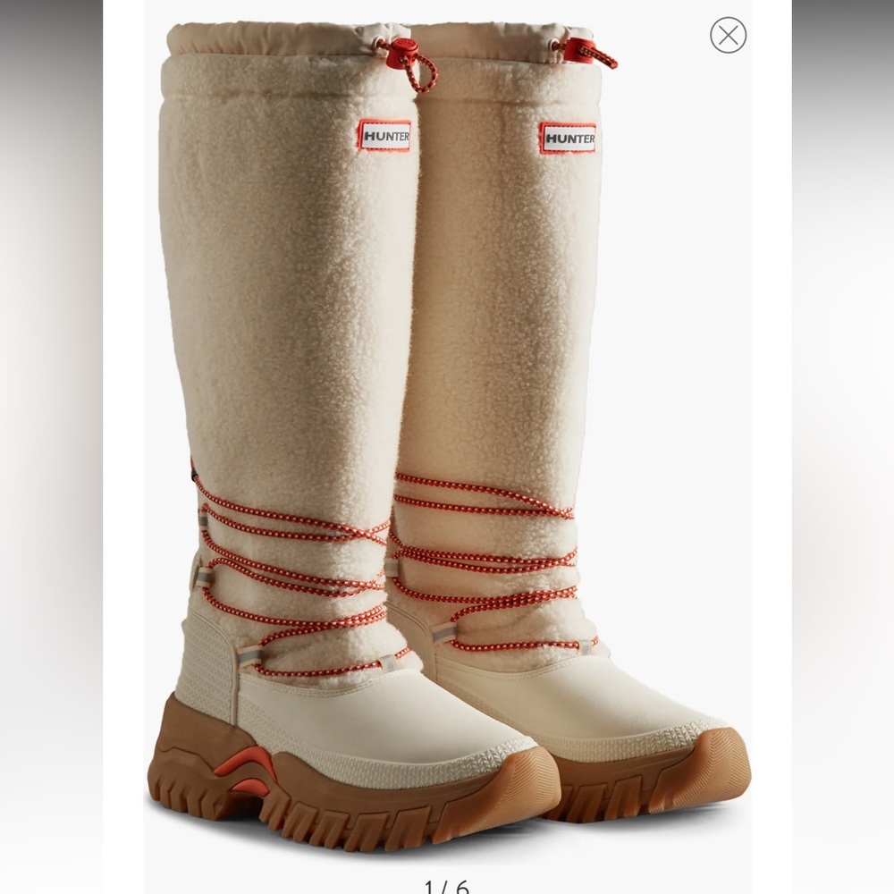Hunter Wanderer Fleece Waterproof Tall Boot (Women) - worn once